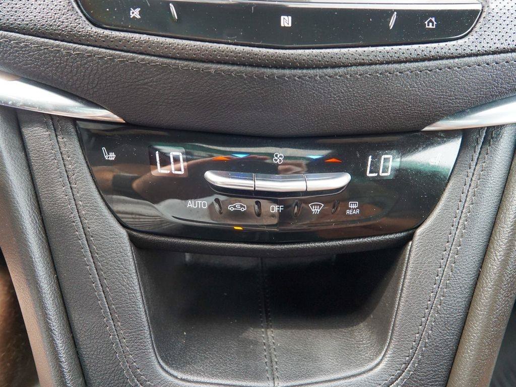 Used 2021 Cadillac XT5 Premium Luxury w/ LPO, Floor Liner Package AWD/4WD image 28