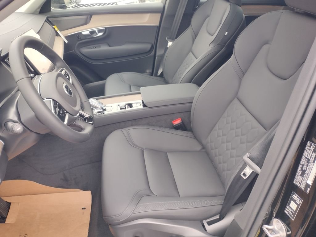 New 2026 Volvo XC90 B6 Plus w/ Protection Package AWD/4WD image 13
