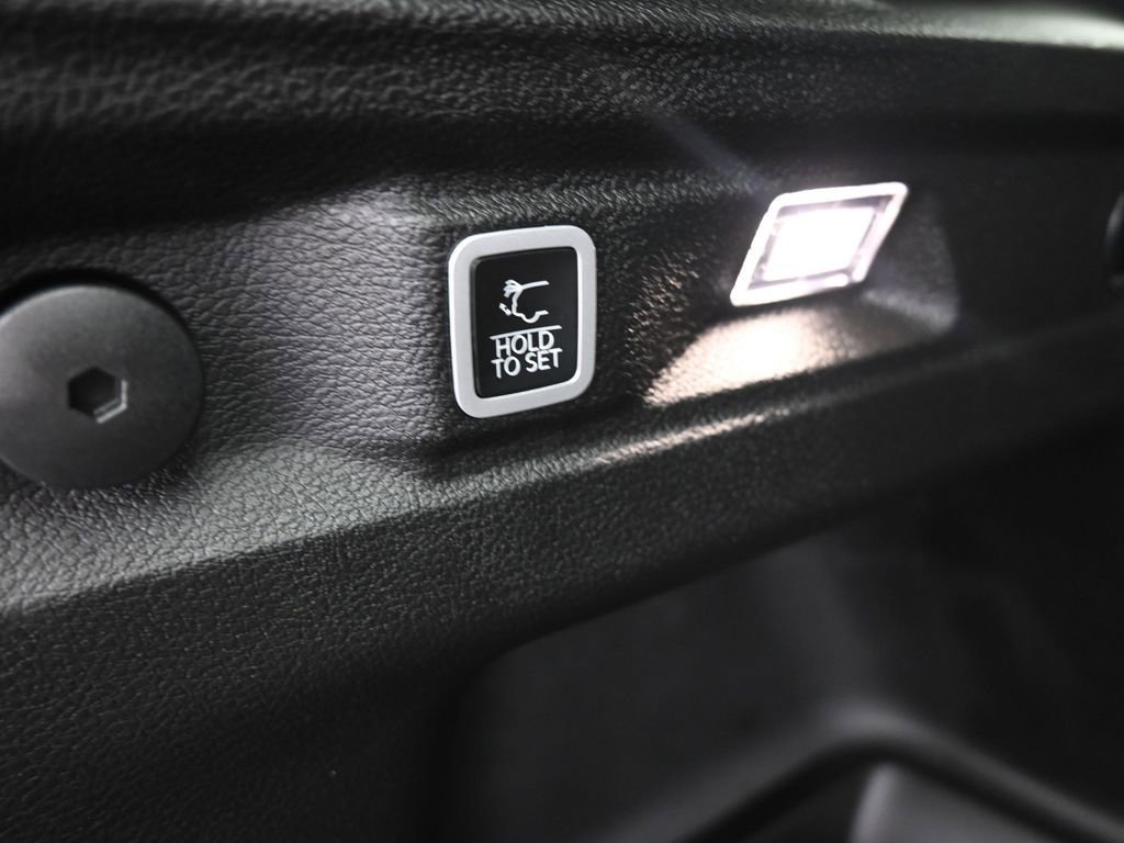 Used 2024 Jeep Grand Cherokee L Limited image 34