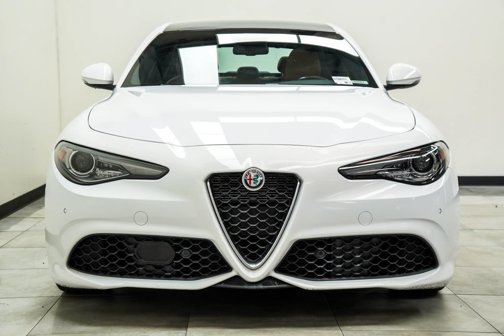 Used 2022 Alfa Romeo Giulia Ti w/ Active Assist Plus Package RWD image 6