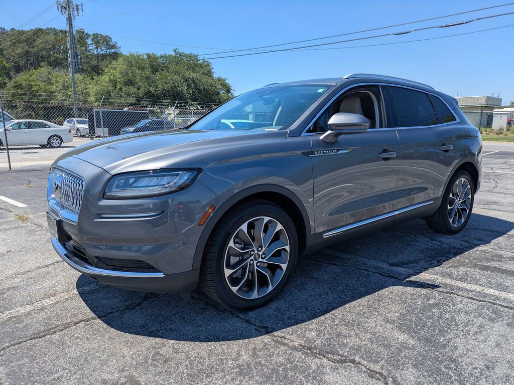 Used 2023 Lincoln Nautilus Reserve w/ Luxury Package FWD image 8