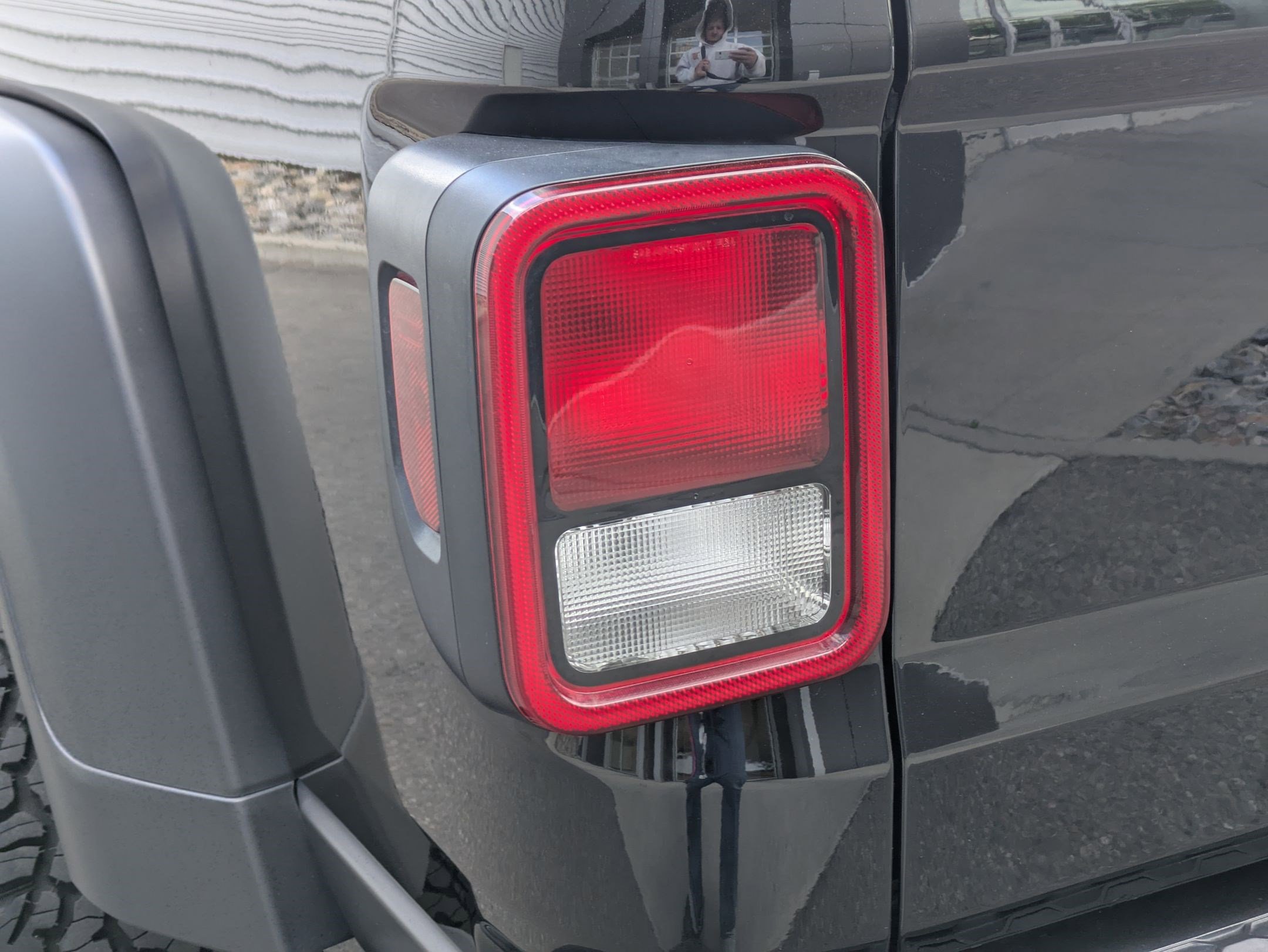 Used 2022 Jeep Gladiator Rubicon w/ Cold Weather Group image 13