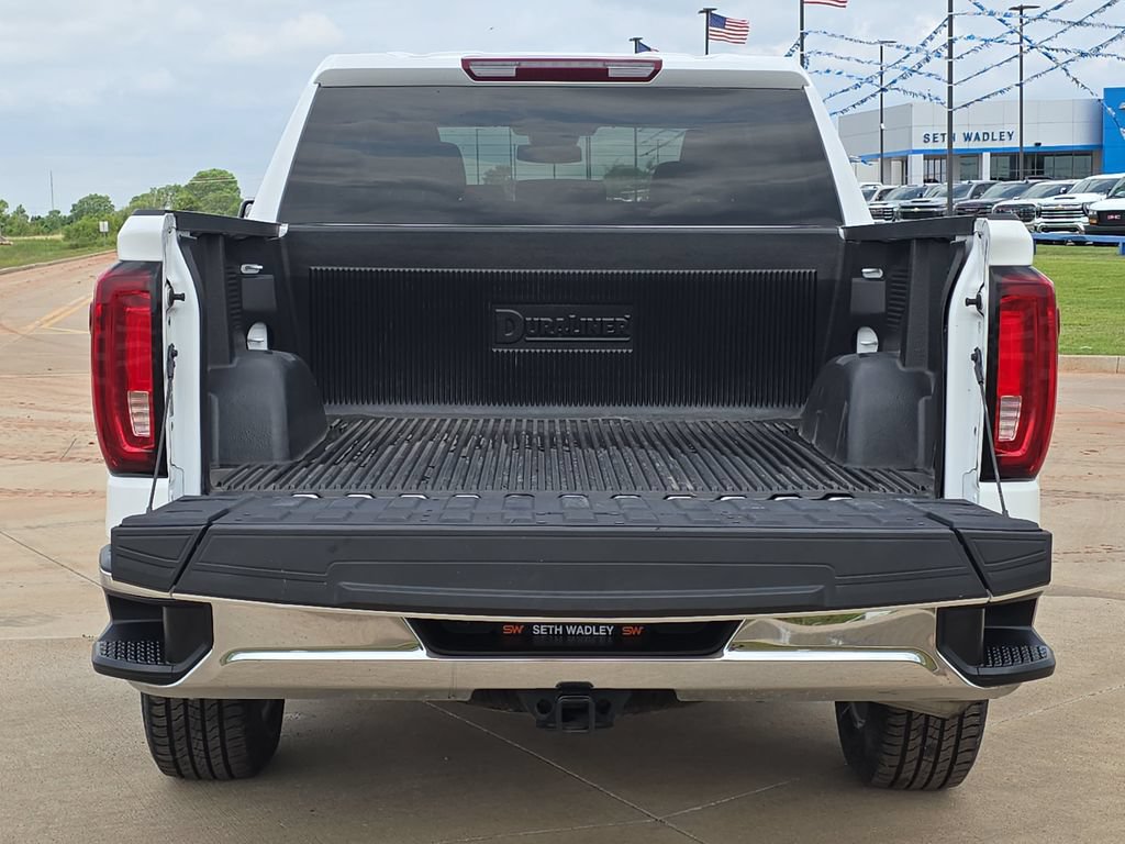 Used 2025 GMC Sierra 1500 SLT AWD/4WD image 12