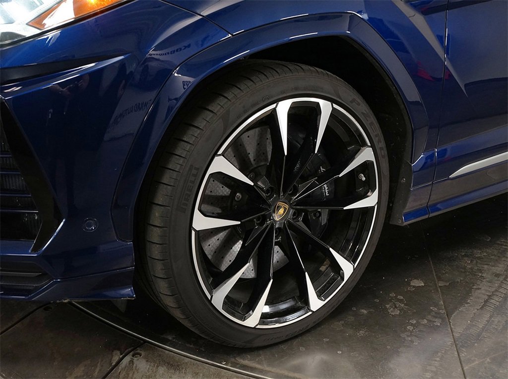 Used 2019 Lamborghini Urus image 6