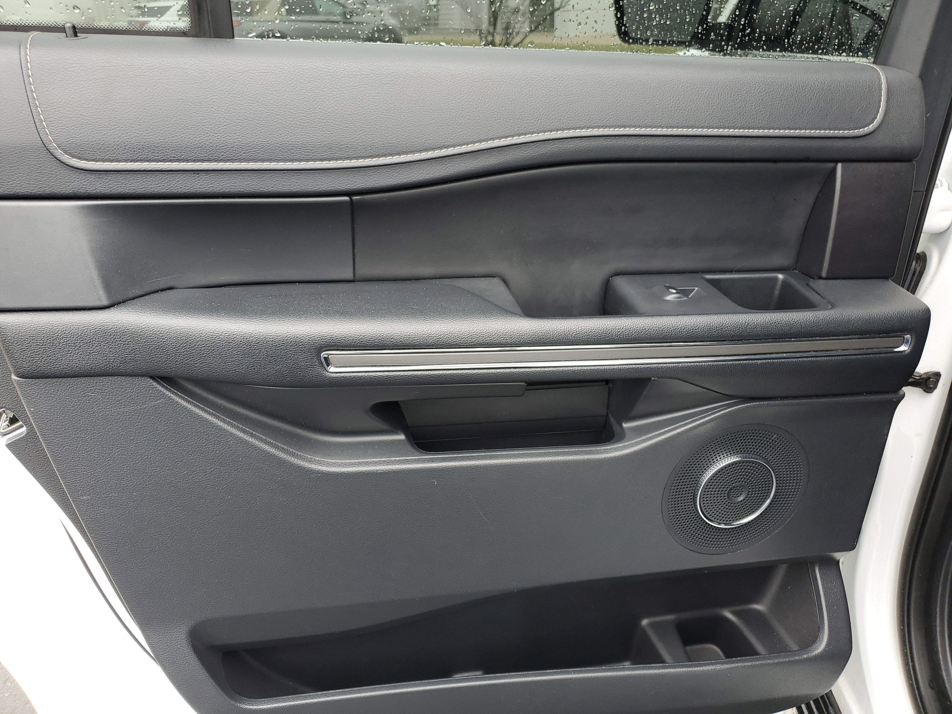 Used 2023 Ford Expedition Max XLT image 15