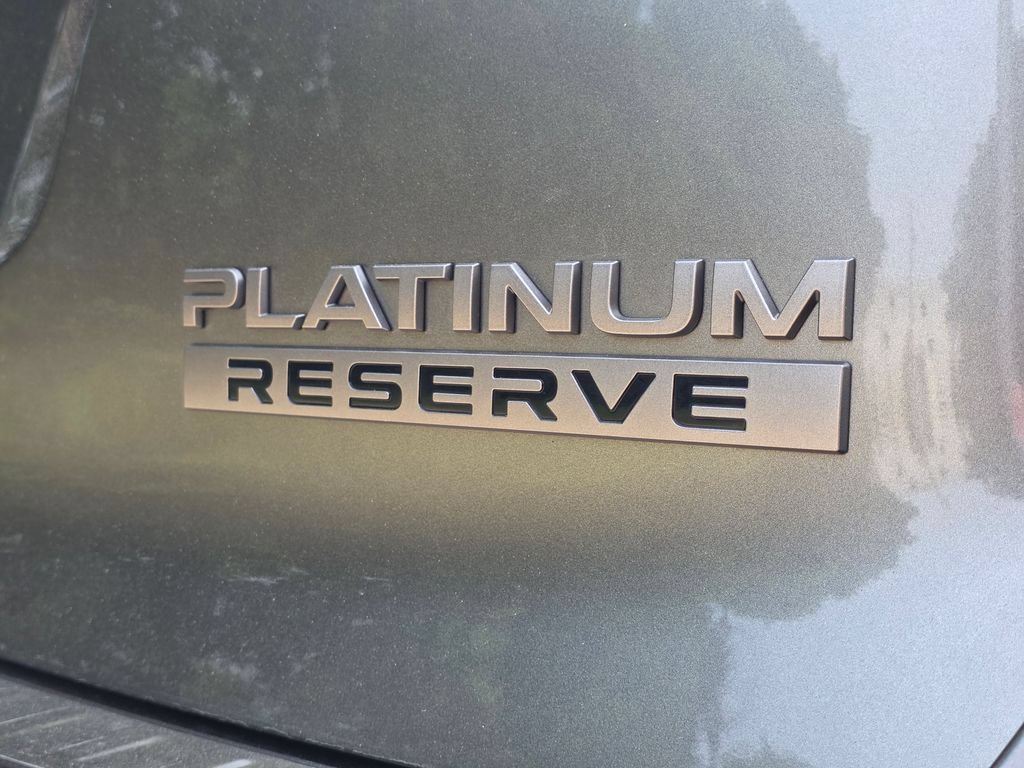 Used 2025 Nissan Armada Platinum Reserve AWD/4WD image 33