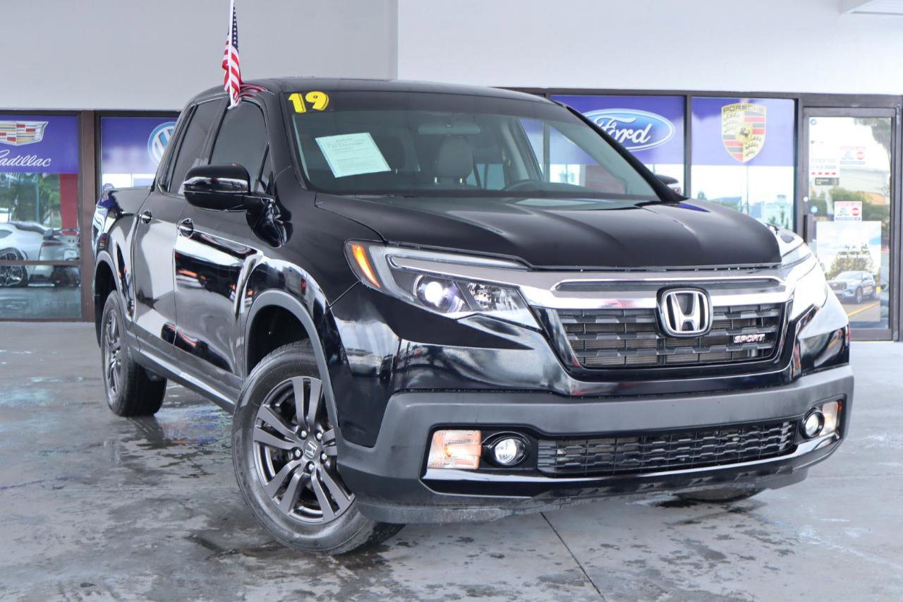 Used 2019 Honda Ridgeline Sport image 2