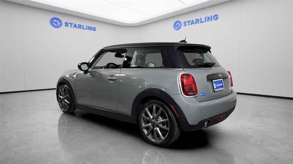 Used 2020 MINI Cooper 2-Door Hardtop image 5
