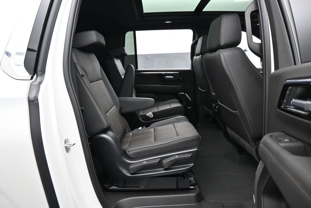 Used 2025 Chevrolet Suburban High Country w/ Sun And Tow Package RWD image 47