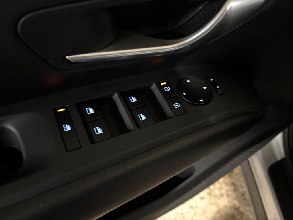 Used 2025 Hyundai Tucson SE image 35