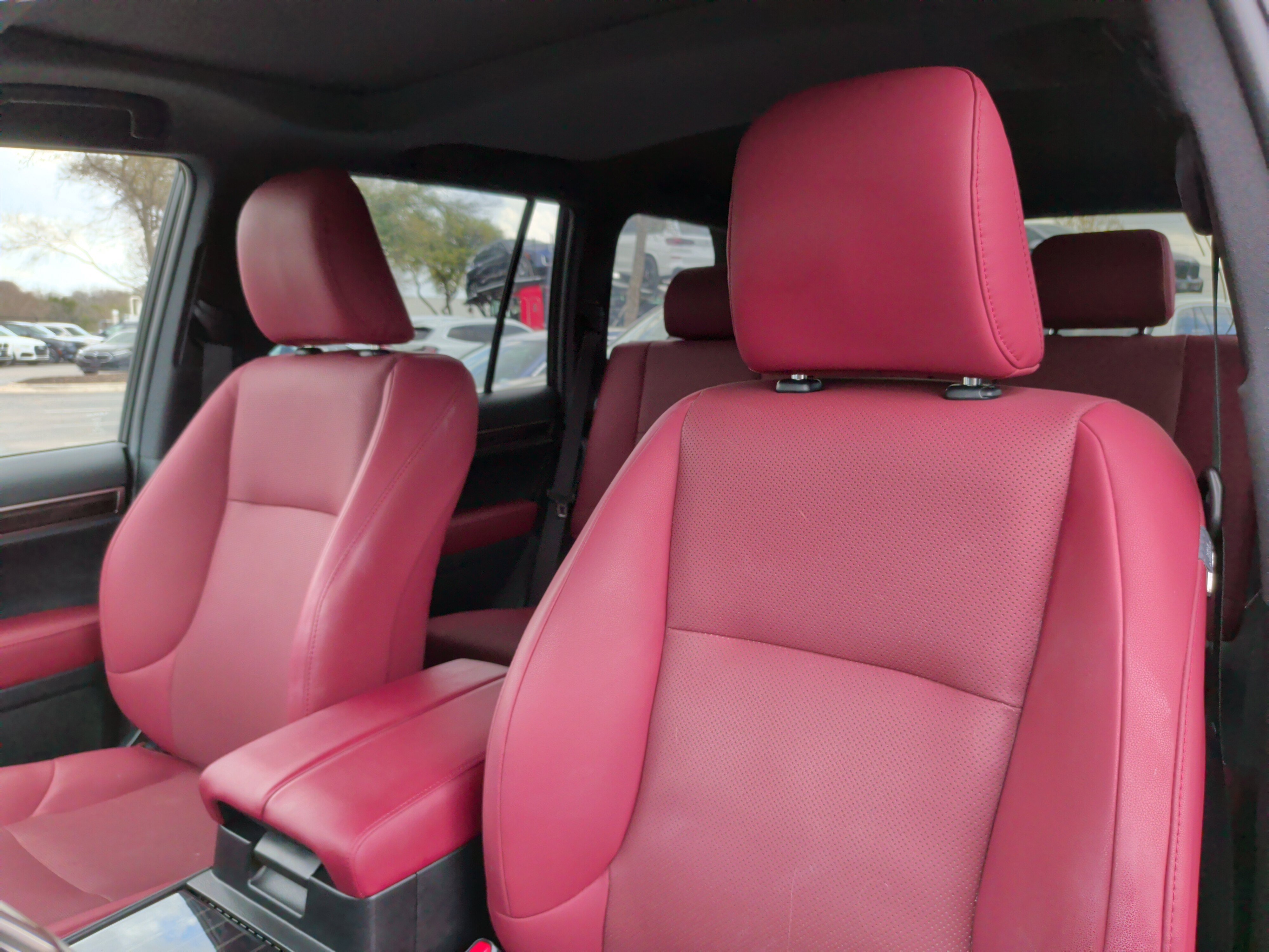 Used 2023 Lexus GX 460 Premium w/ Premium Package image 25