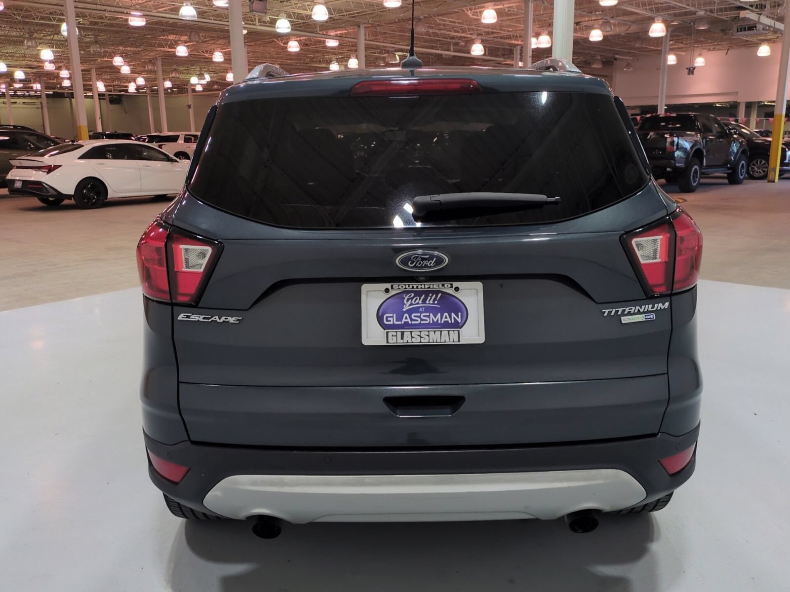 Used 2019 Ford Escape Titanium AWD/4WD image 4