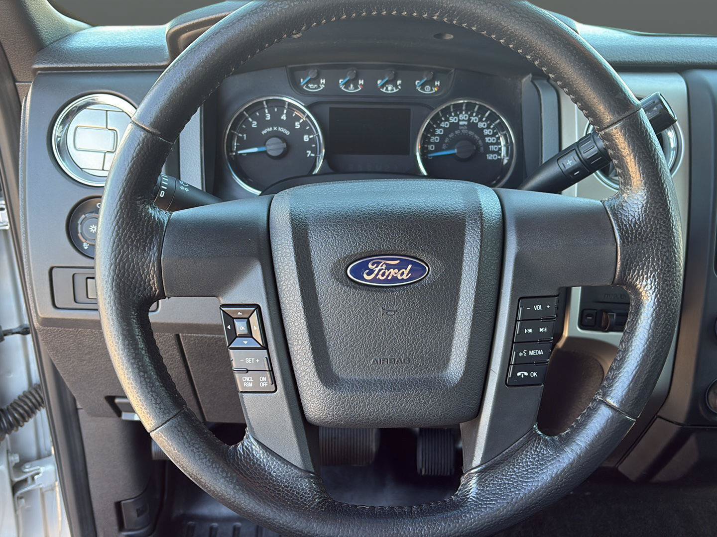 Used 2013 Ford F150 XLT w/ Luxury Equipment Group AWD/4WD image 11