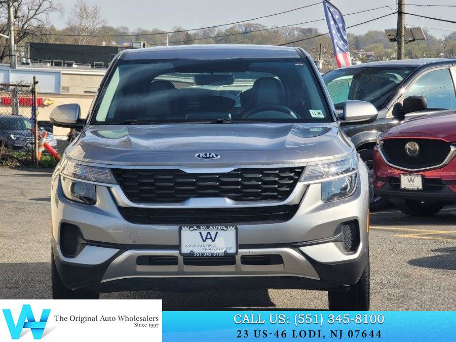 Used 2021 Kia Seltos LX image 2