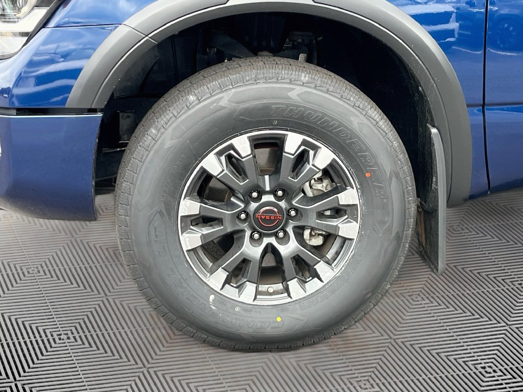 Used 2024 Nissan Titan PRO-4X w/ Pro-4x Convenience Package AWD/4WD image 11