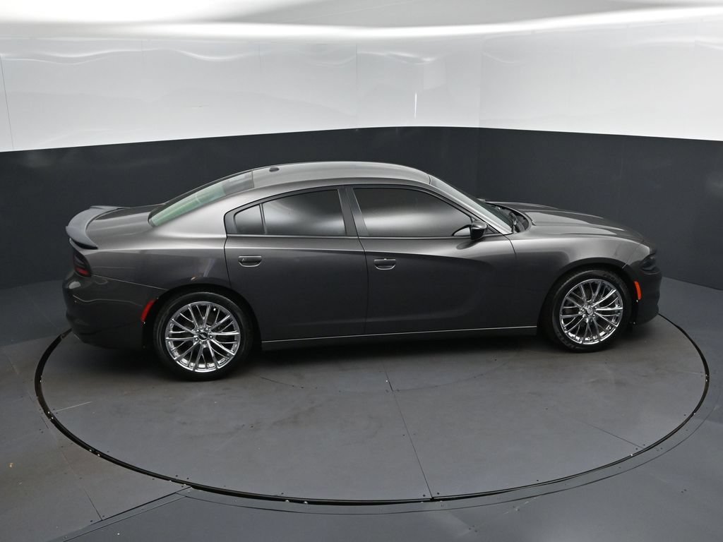 Used 2020 Dodge Charger SXT w/ Blacktop Package RWD image 35