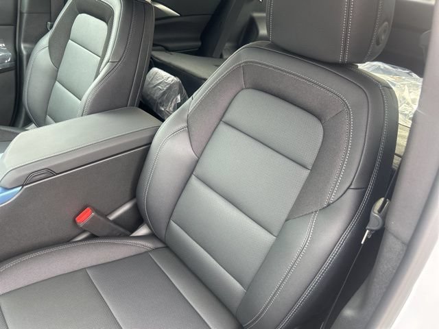 New 2026 Chevrolet Equinox EV LT AWD/4WD image 11