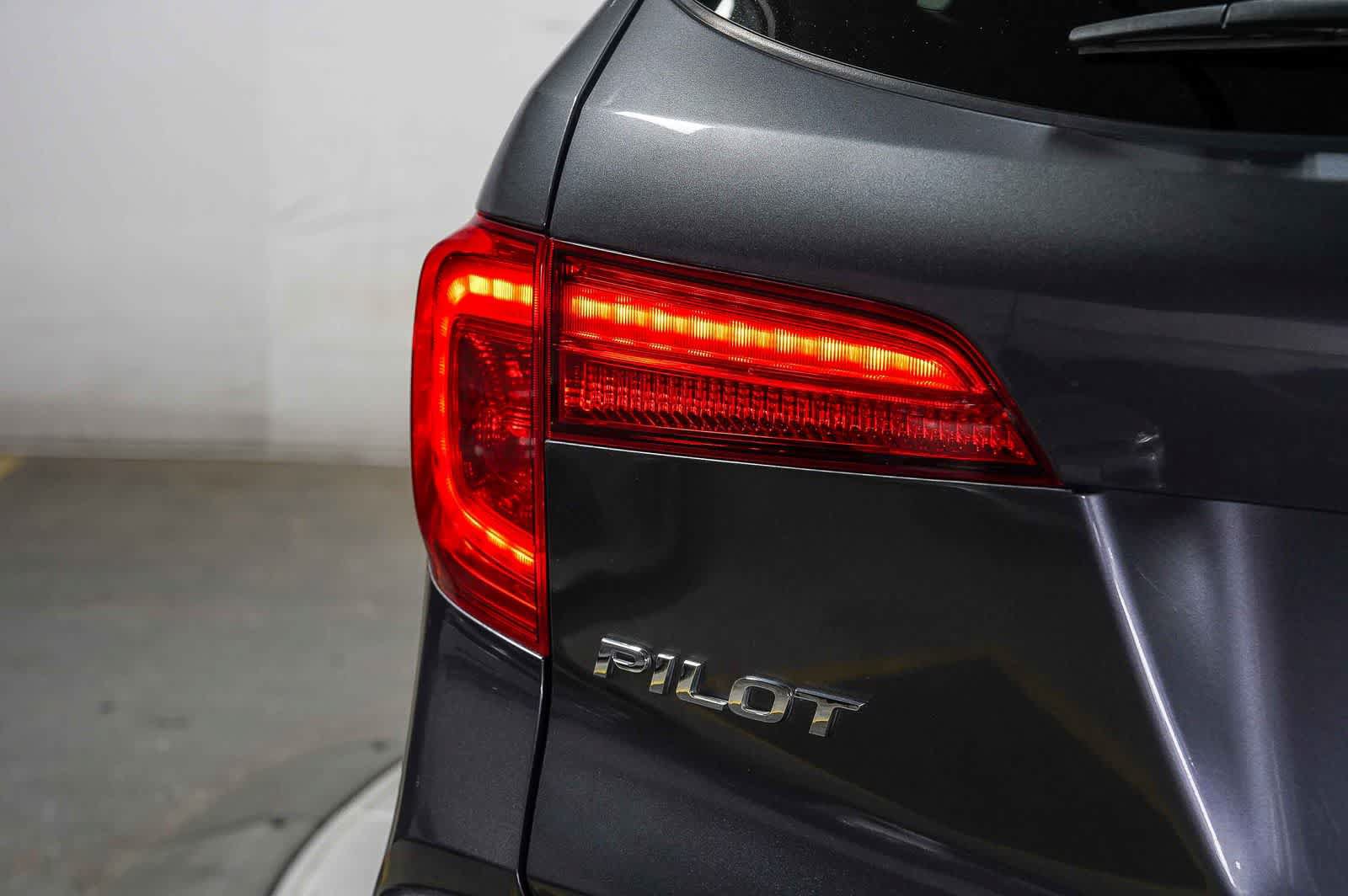 Used 2017 Honda Pilot EX-L image 11