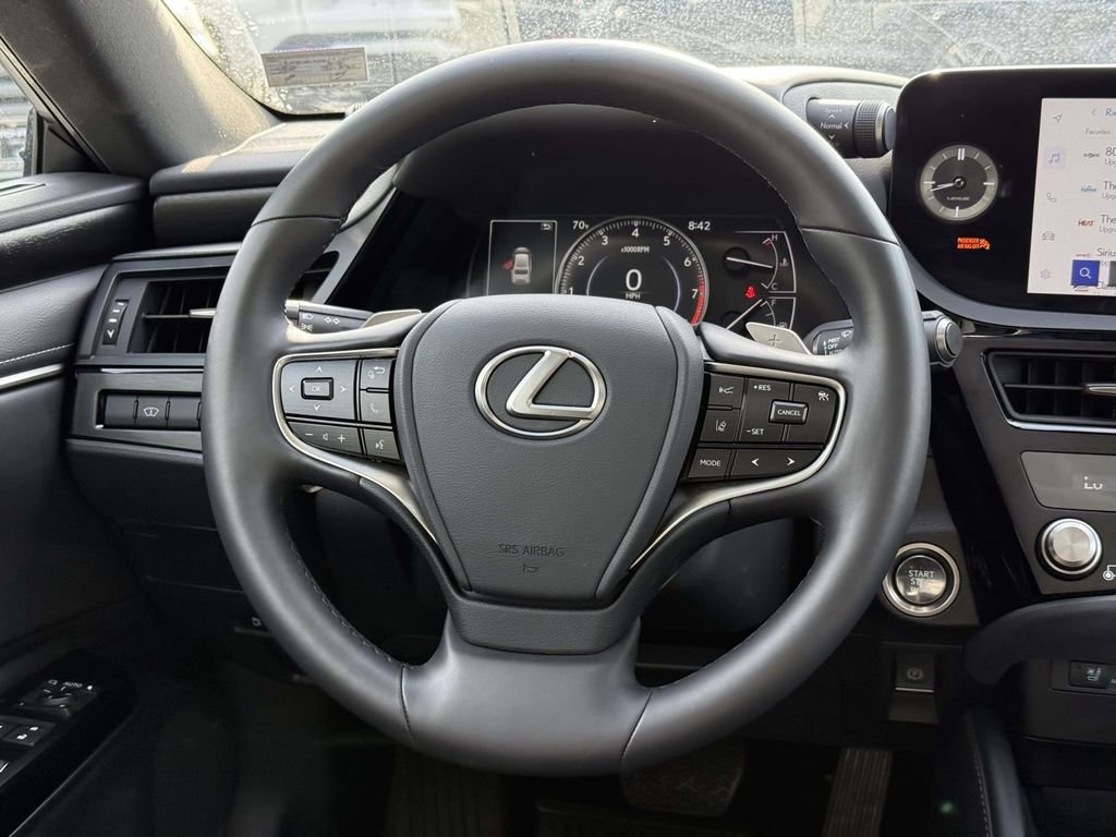 Used 2025 Lexus ES 350 w/ Premium Package image 9