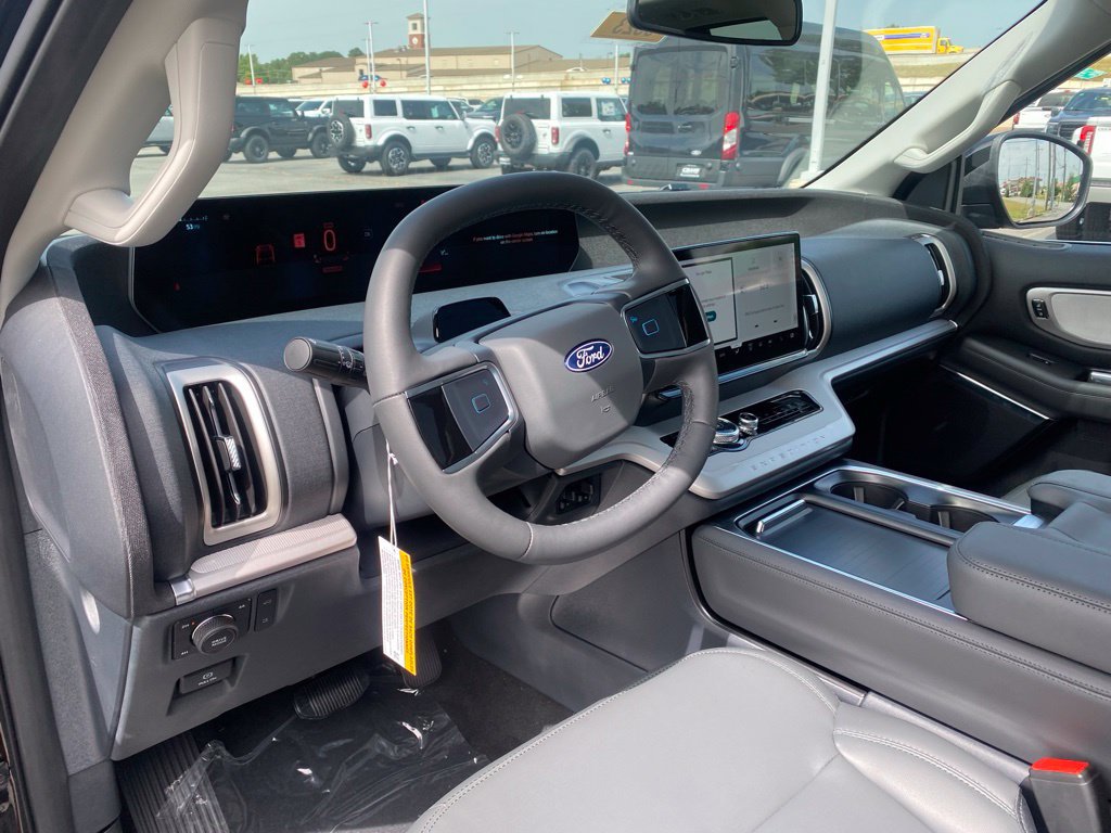 New 2027 Ford Expedition Active AWD/4WD image 12