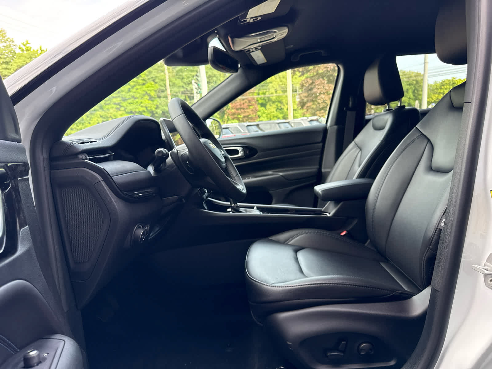 New 2026 Jeep Compass Limited AWD/4WD image 13