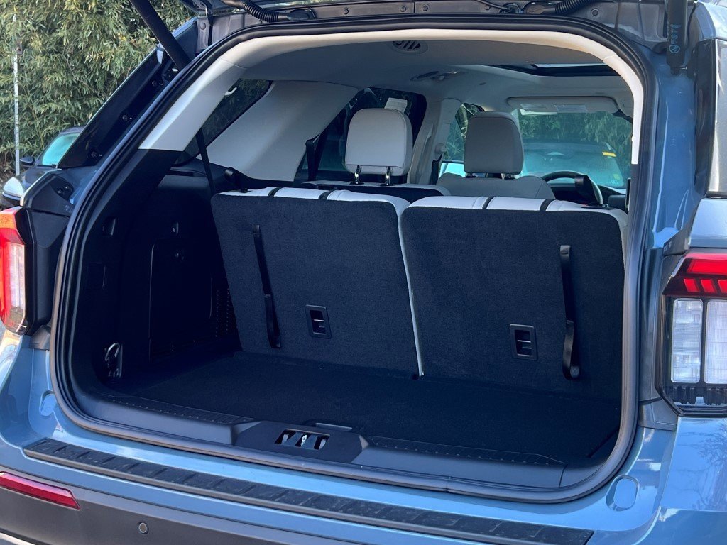 New 2026 Ford Explorer Active w/ Active Comfort Package image 14