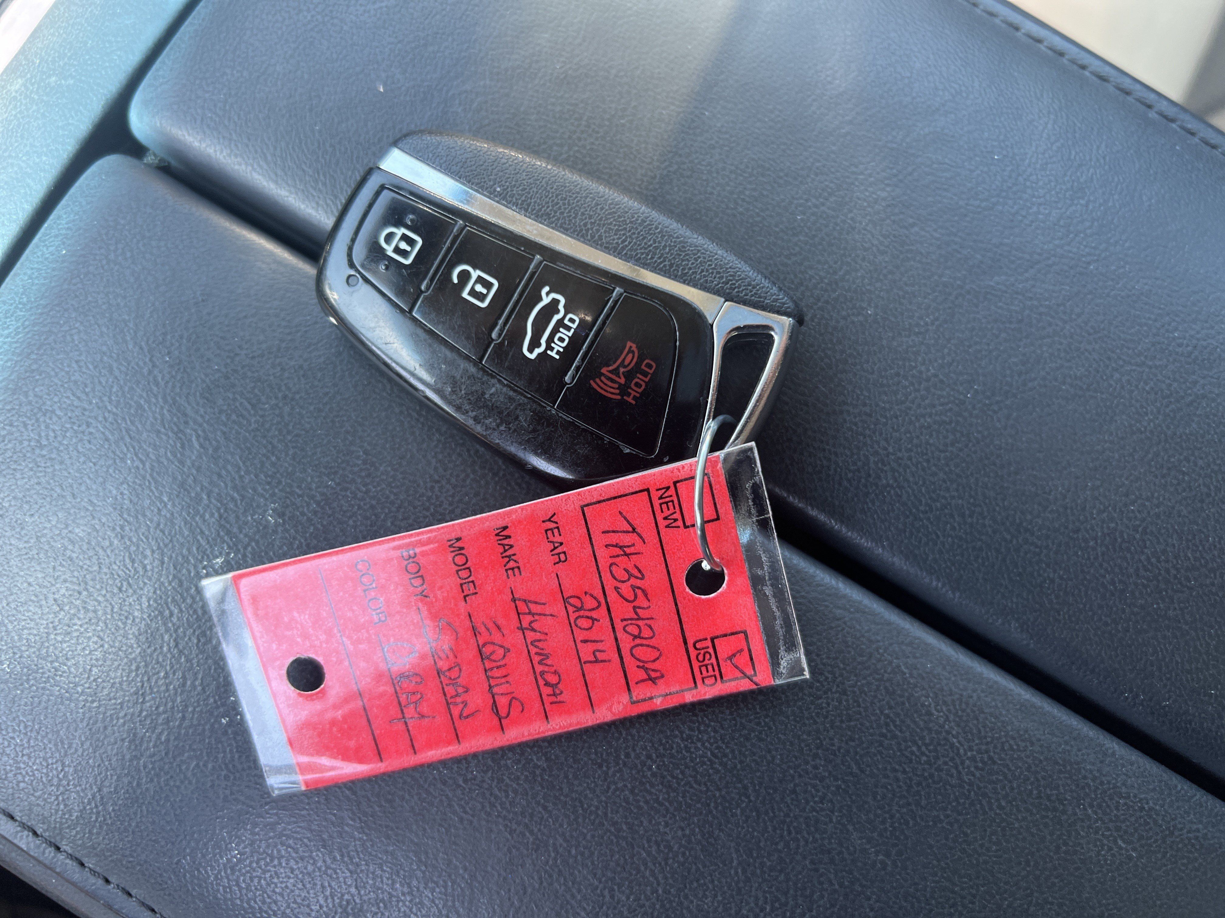 Used 2014 Hyundai Equus Signature RWD image 38