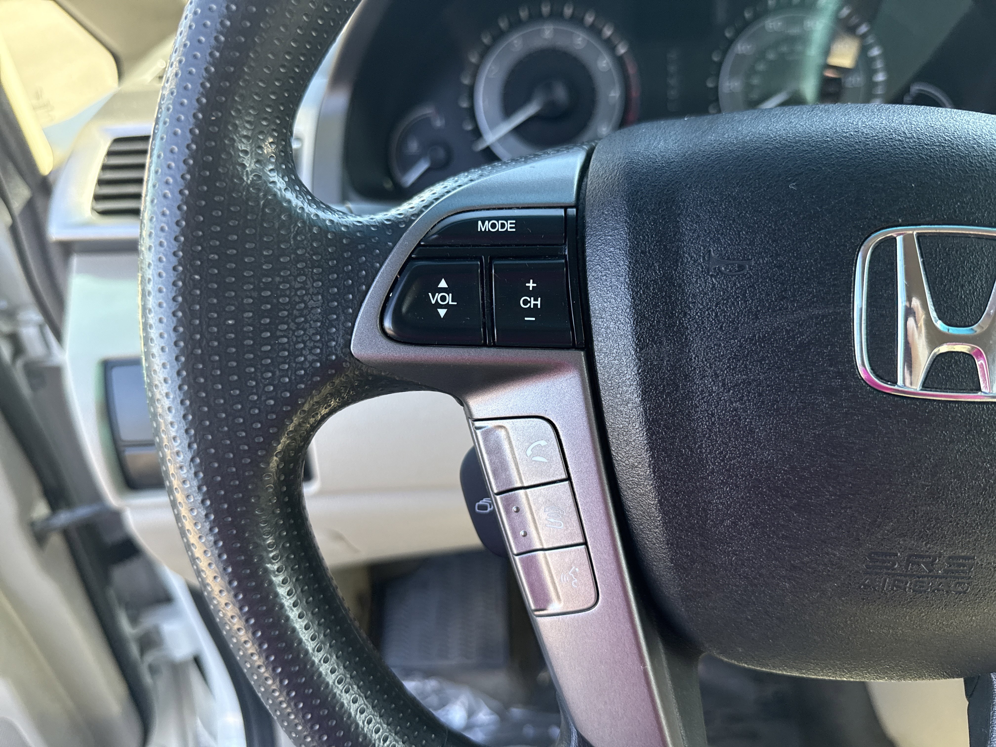 Used 2014 Honda Odyssey LX image 19
