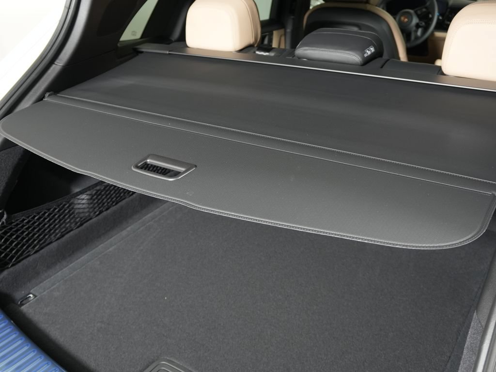 Certified 2026 Porsche Cayenne AWD/4WD image 14
