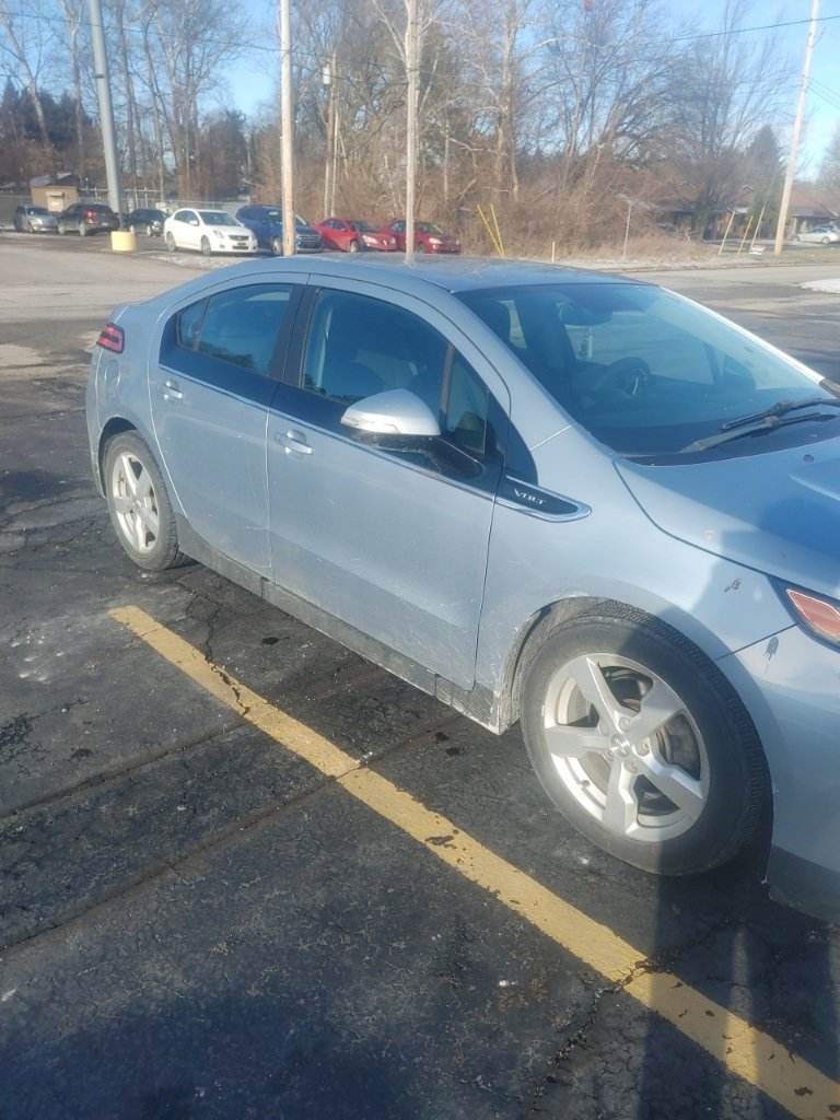 Used 2014 Chevrolet Volt Base w/ Enhanced Safety Package 1 image 3