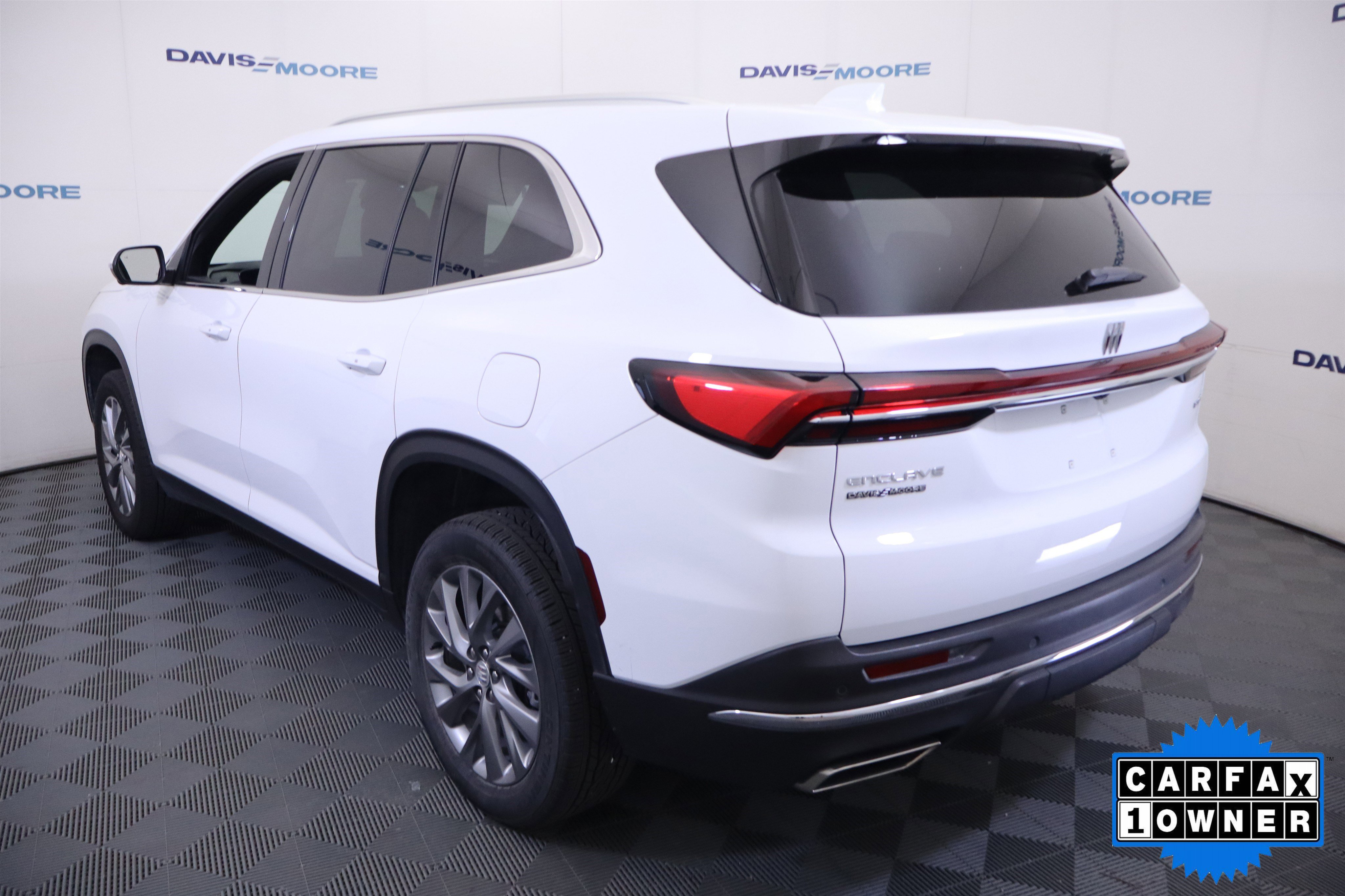 Used 2025 Buick Enclave Preferred FWD image 10