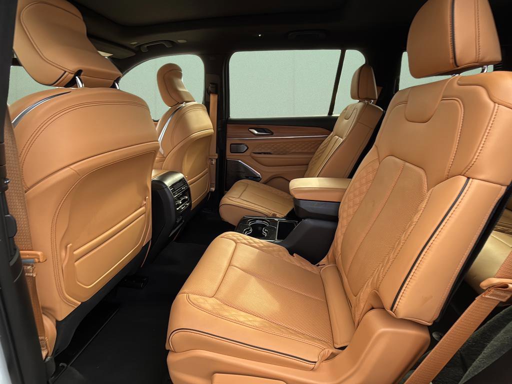 Used 2024 Jeep Grand Cherokee L Summit image 21