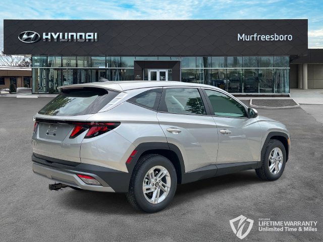 New 2026 Hyundai Tucson SE w/ Tow & Go Package FWD image 5
