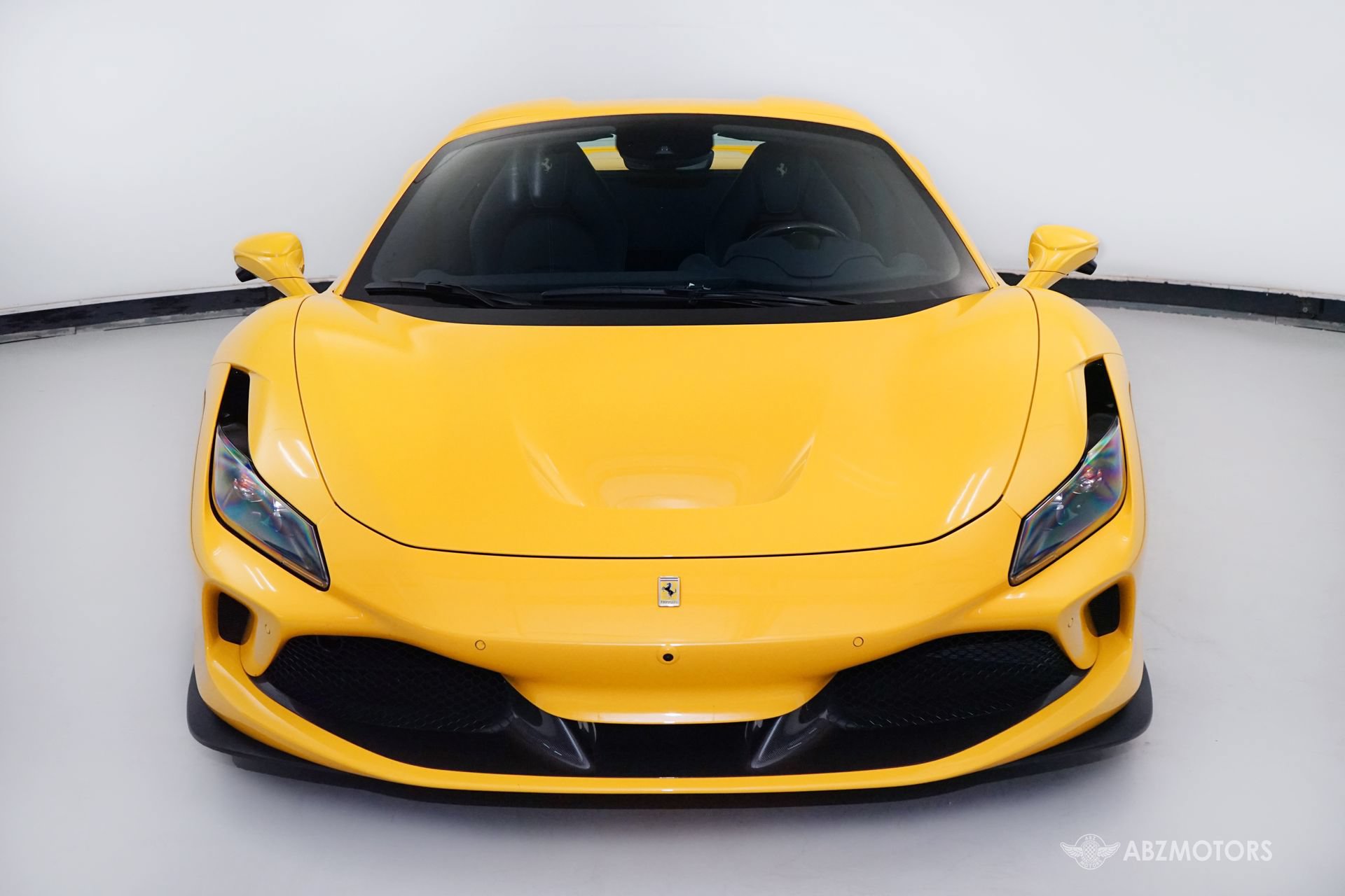 Used 2022 Ferrari F8 Tributo RWD image 3