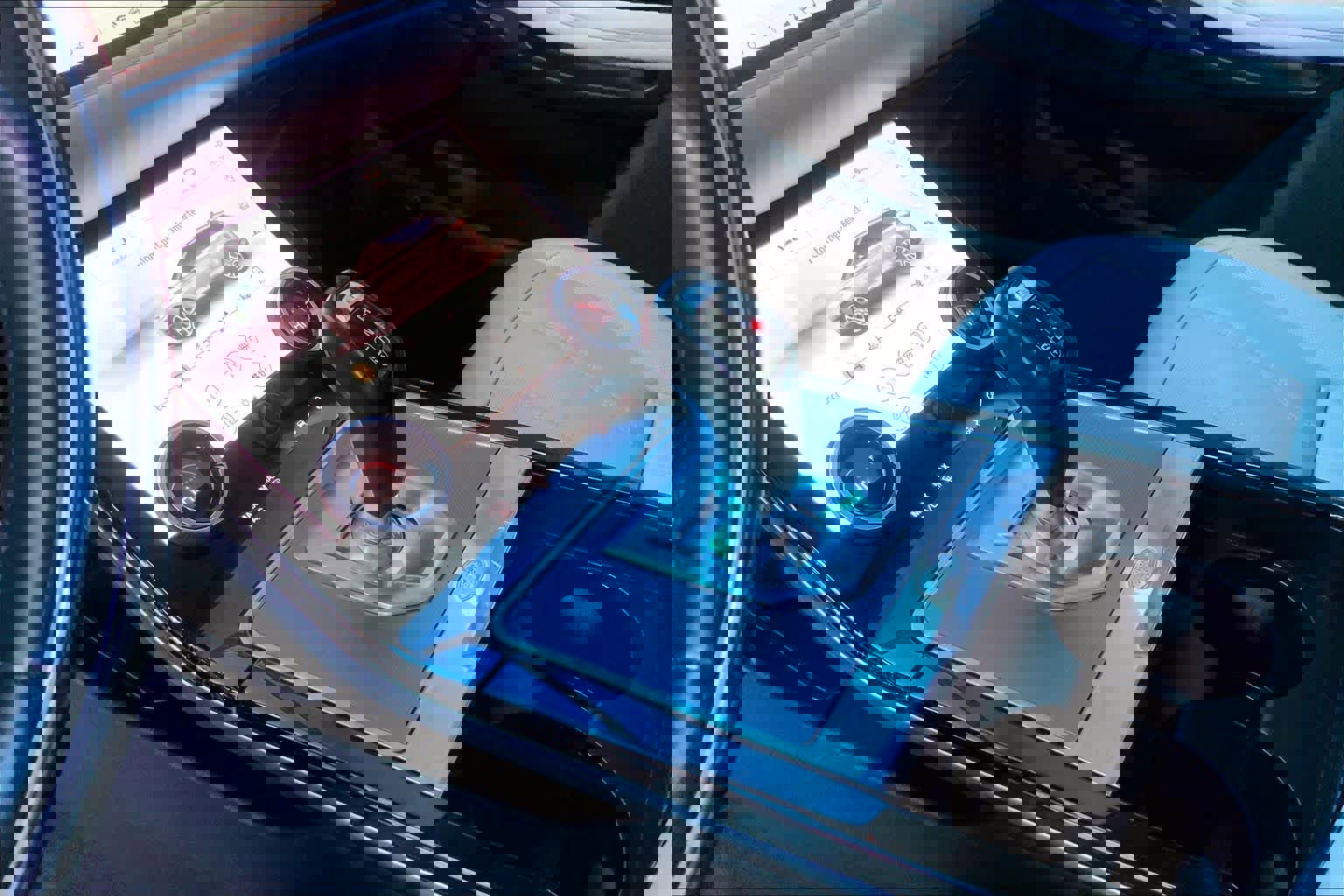 Used 2020 Land Rover Range Rover Evoque SE image 17