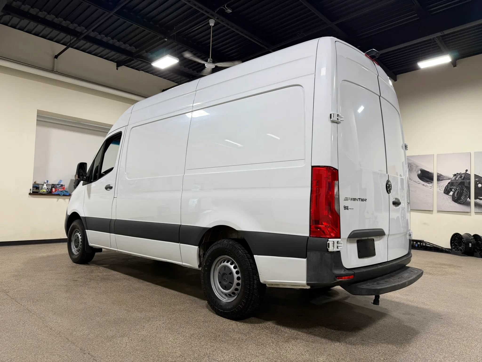 Used 2020 Mercedes-Benz Sprinter 2500 image 7