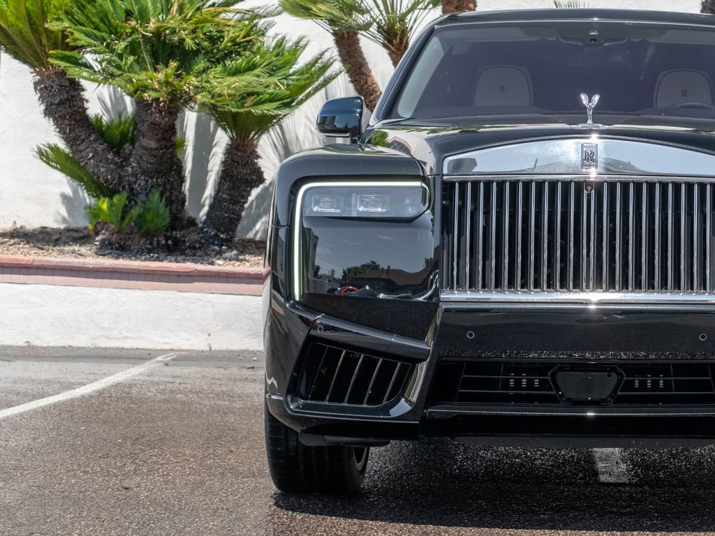 Used 2025 Rolls-Royce Cullinan AWD/4WD image 13