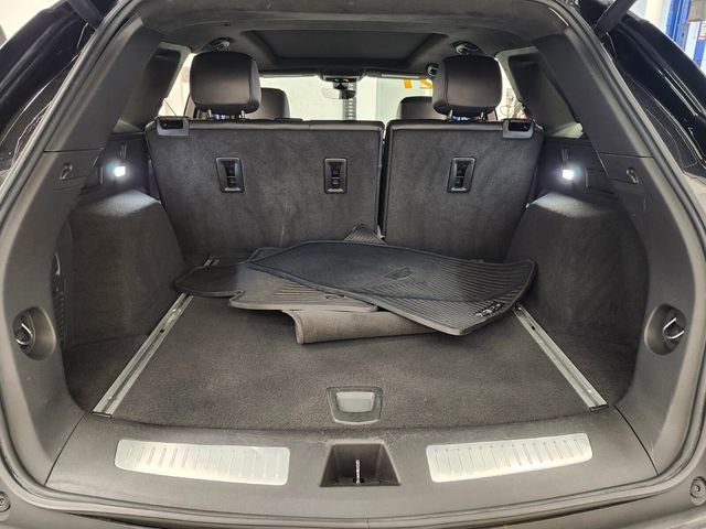 Used 2021 Cadillac XT5 Premium Luxury w/ Platinum Package image 17