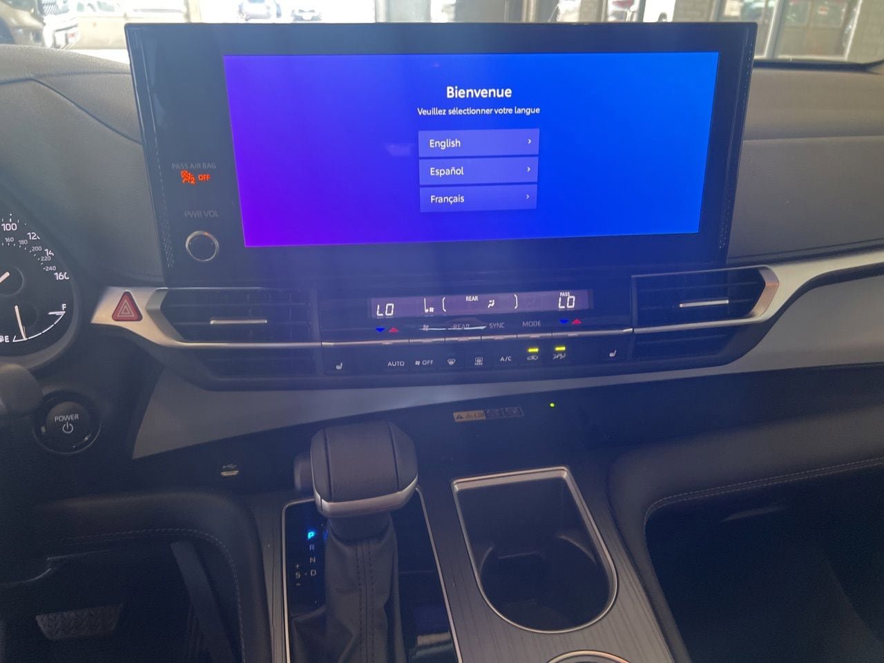 Used 2025 Toyota Sienna XLE w/ XLE Plus Package FWD image 10