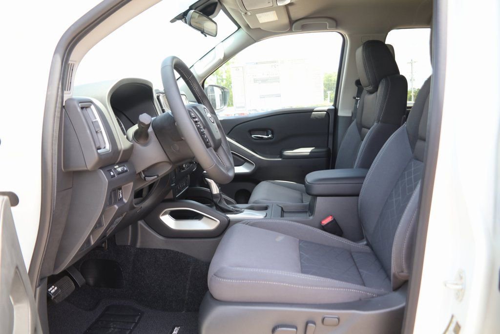 New 2025 Nissan Frontier SV w/ SV Convenience Package image 7