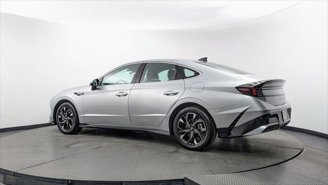 Used 2025 Hyundai Sonata SEL FWD image 6