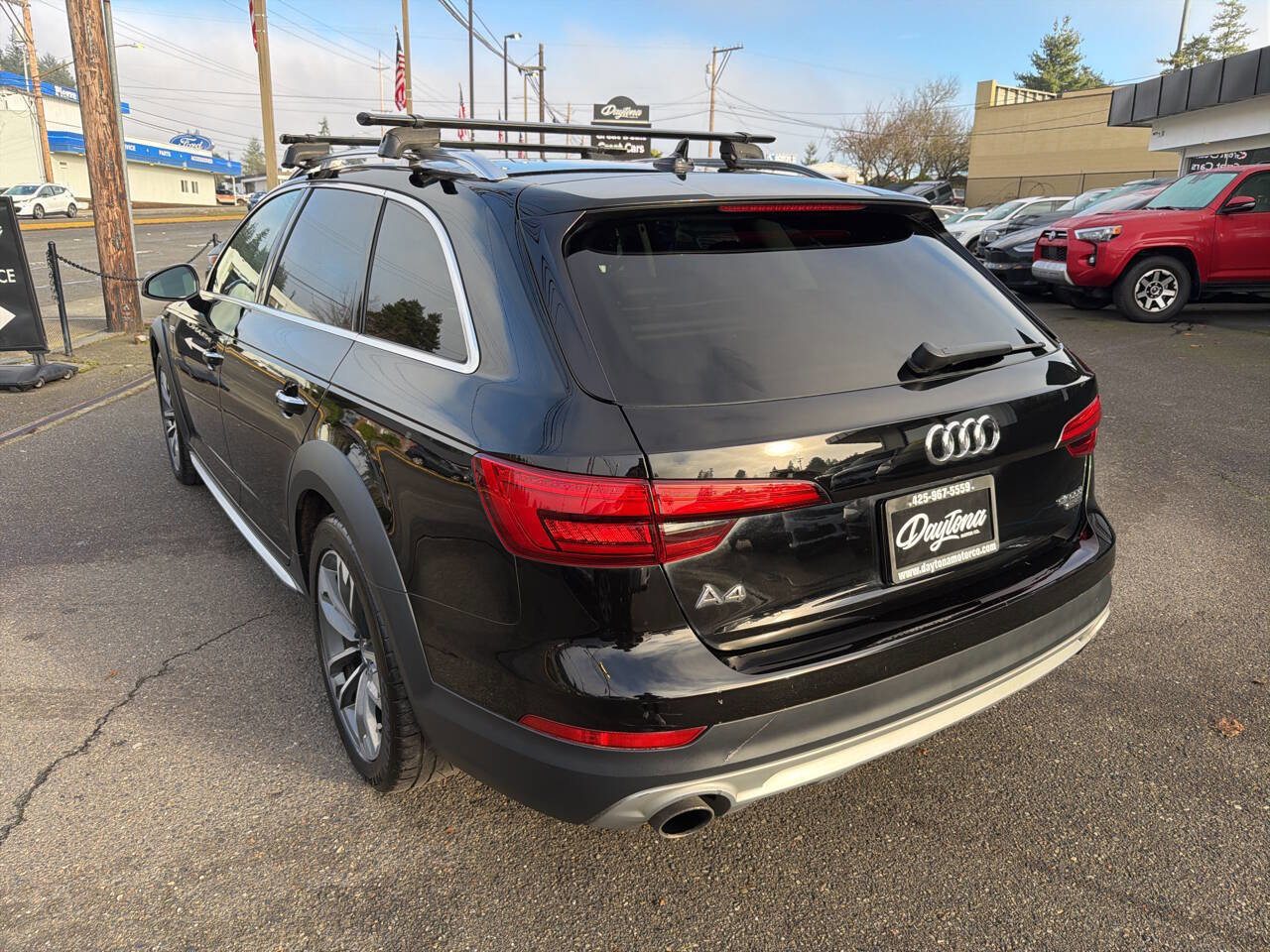 Used 2017 Audi A4 2.0T allroad Premium w/ Convenience Package image 4