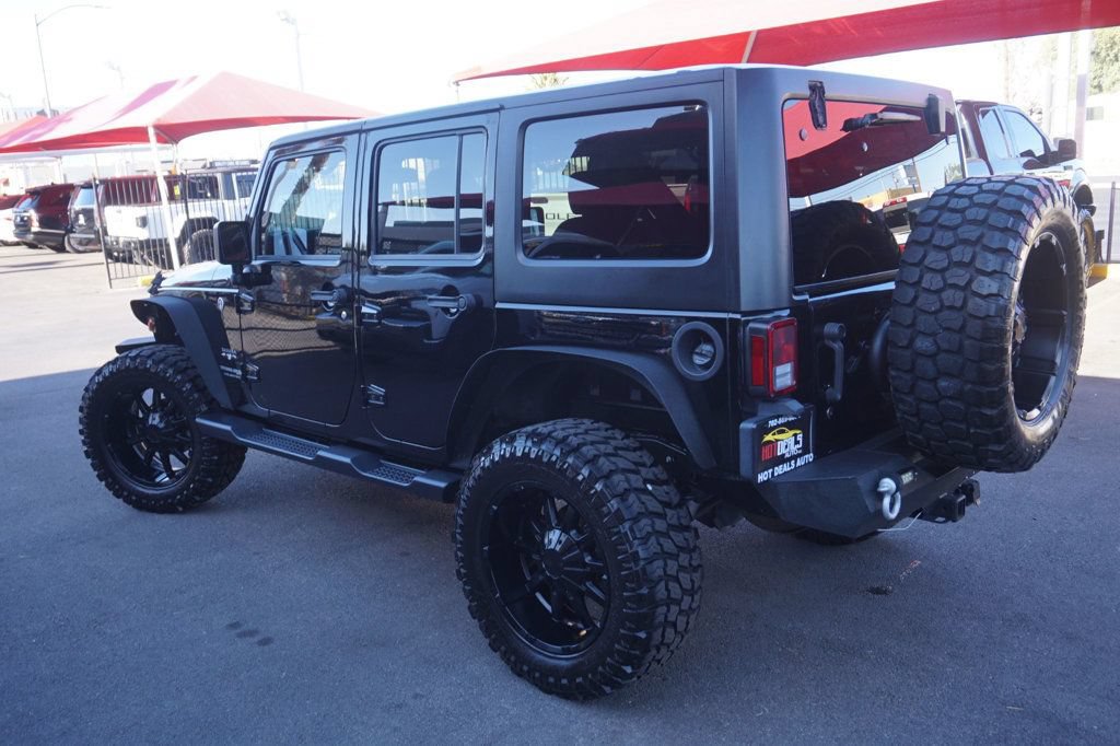 Used 2018 Jeep Wrangler Unlimited Sahara AWD/4WD image 4