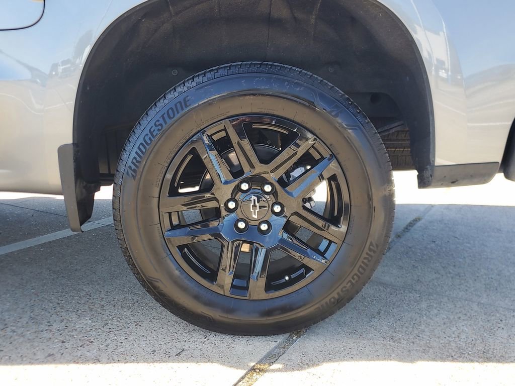 Used 2025 Chevrolet Silverado 1500 Custom image 8