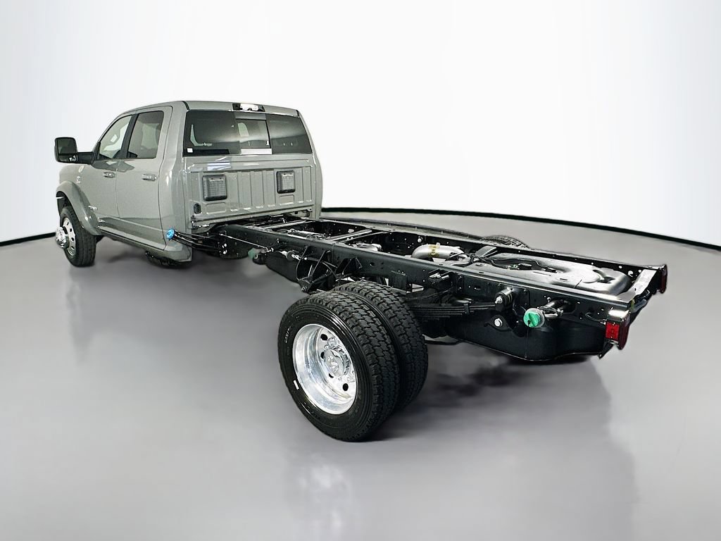 New 2026 RAM 5500 4x4 Crew Cab w/ Laramie Trim Package image 5