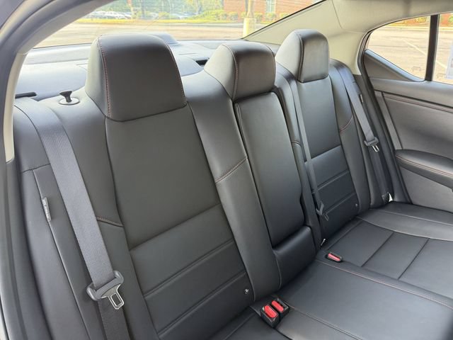Used 2025 Nissan Sentra SR w/ SR Premium Package FWD image 28
