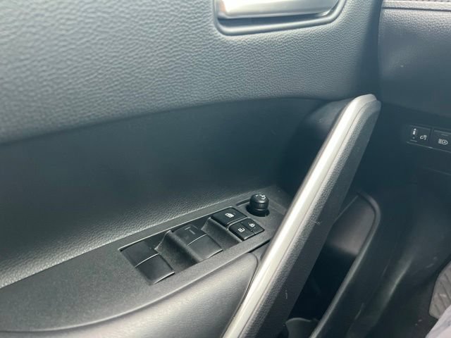 Used 2026 Toyota Corolla Cross XLE AWD/4WD image 21