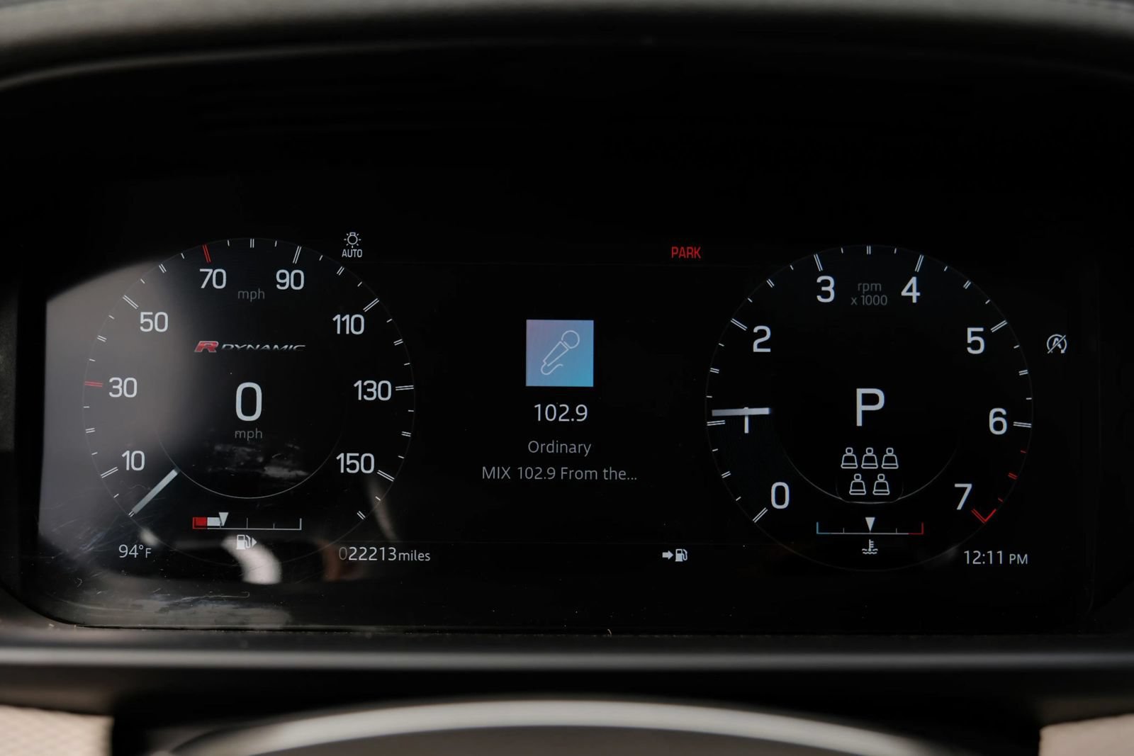 Used 2021 Land Rover Discovery HSE R-Dynamic AWD/4WD image 21