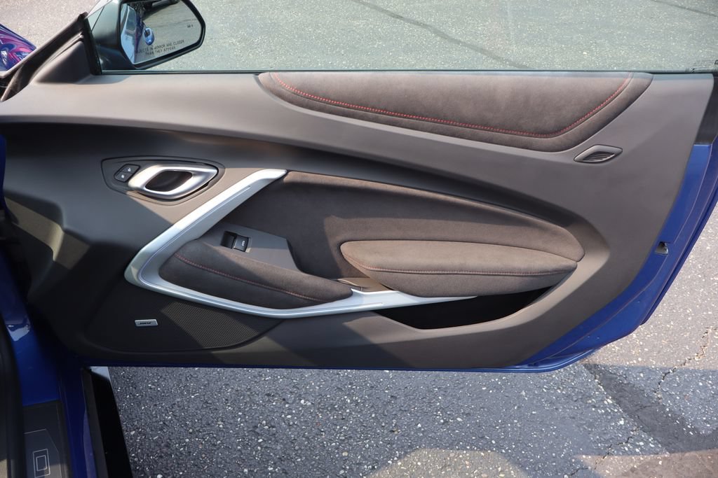 Used 2022 Chevrolet Camaro ZL1 RWD image 22