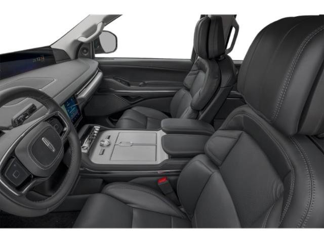 New 2026 Lincoln Navigator Premiere image 11